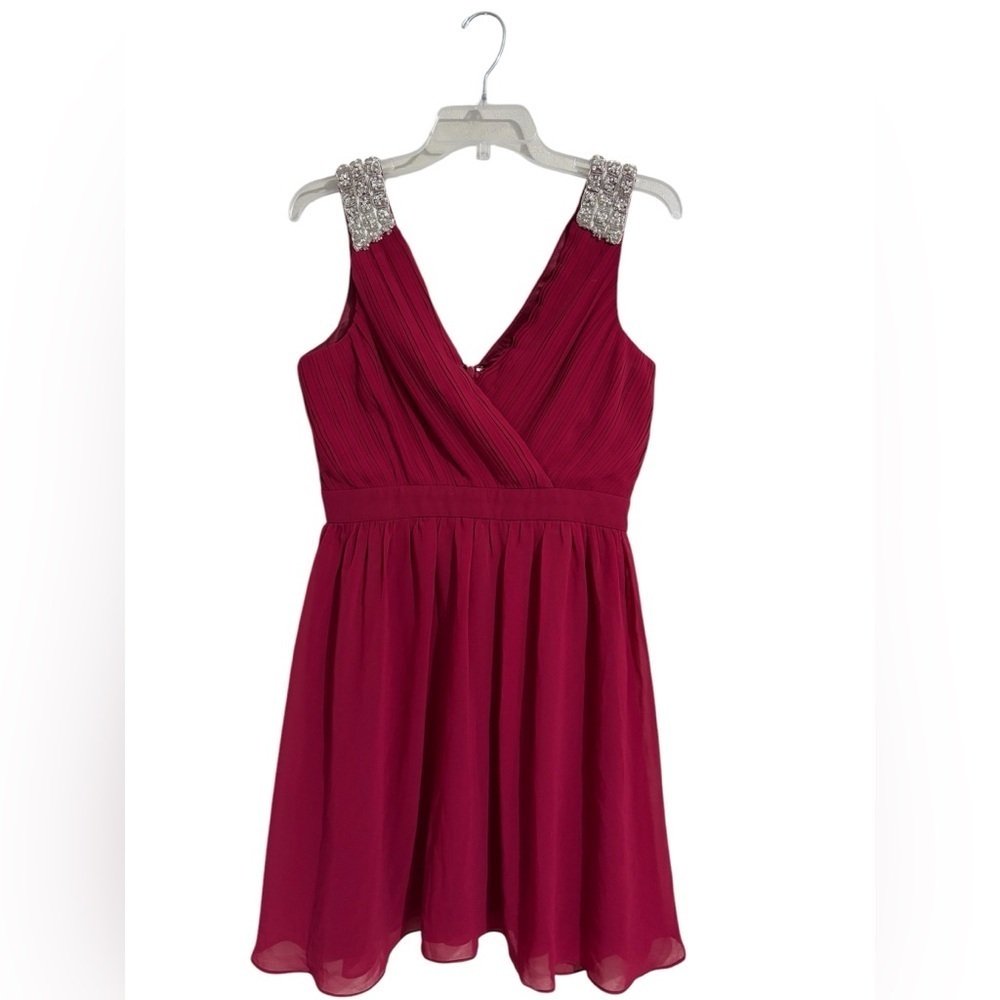 Minuet NEW With Tags Size Medium Red Short Cocktail Dress Rhinestone Shoulders.